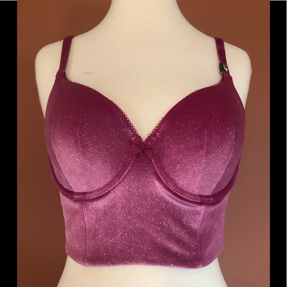 - NWT Victoria’s Secret Bra size 34D price firm!